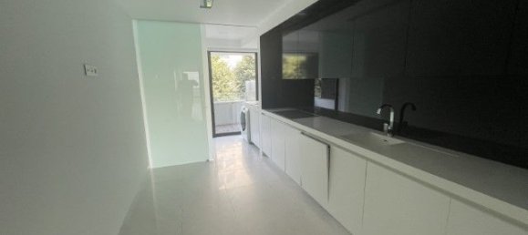 3 bedrooms Apartment in Porto, Portugal No. 132237 11