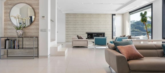 4 bedrooms Villa in La Quinta, Spain No. 40656 13