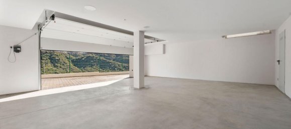 4 bedrooms Villa in La Quinta, Spain No. 40656 4