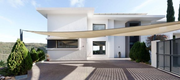 4 bedrooms Villa in La Quinta, Spain No. 40656 3