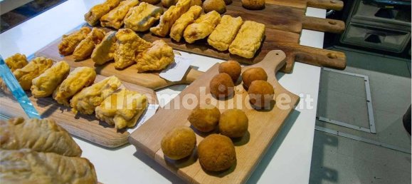 2-Zimmer Gewerbliche Immobilie in Treviso, Italy, Nr. 64415 4