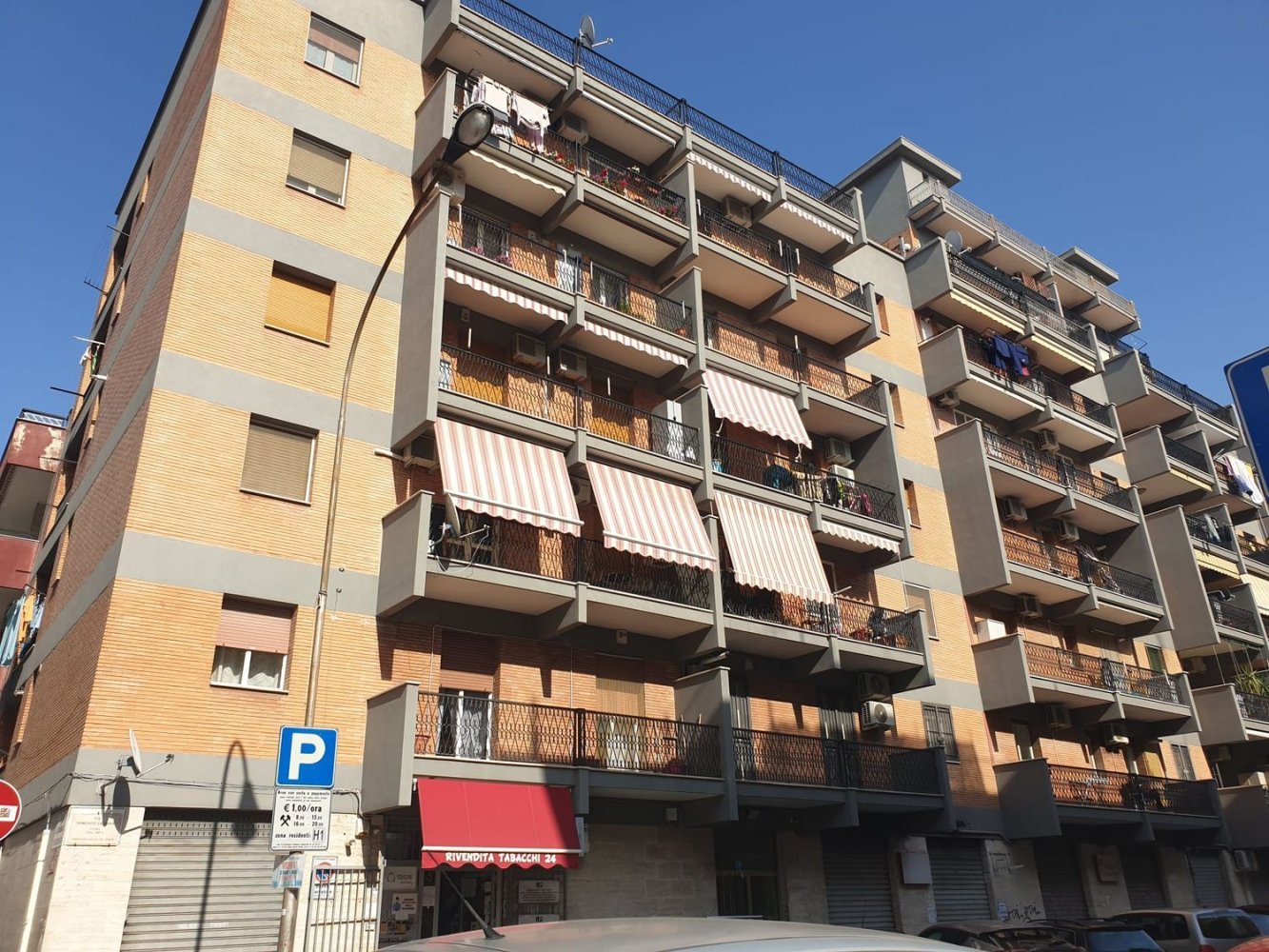 3 bedrooms Apartment in Foggia, Italy No. 353703