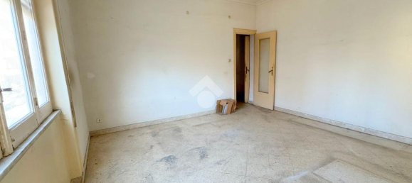 4 rooms Apartment in Palermo, Italy No. 15535 6
