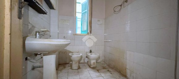 4 rooms Apartment in Palermo, Italy No. 15535 22