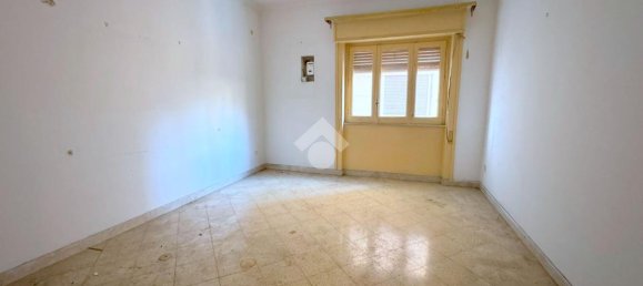 4 rooms Apartment in Palermo, Italy No. 15535 7