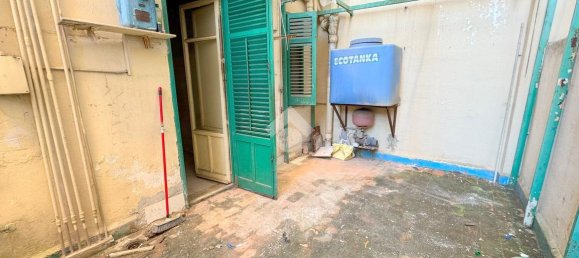 4 rooms Apartment in Palermo, Italy No. 15535 35