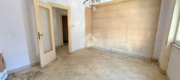4 rooms Apartment in Palermo, Italy No. 15535 11