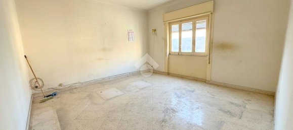4 rooms Apartment in Palermo, Italy No. 15535 9