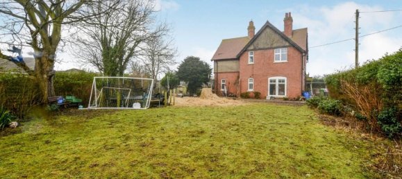  House in Mablethorpe, United Kingdom No. 2319 44