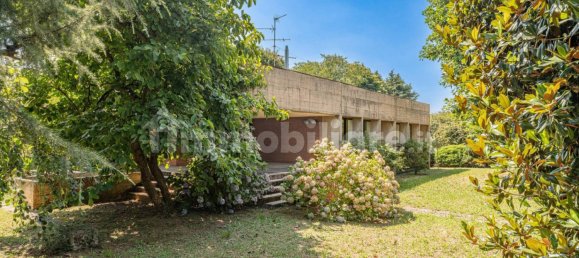 Villa de 5 dormitorios en Verano Brianza, Italy No. 296809 3