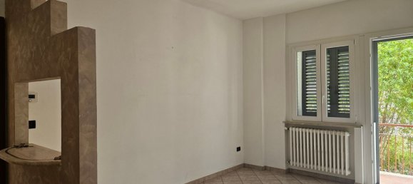 Apartamento de 5 dormitorios en Teramo, Italy No. 372270 3
