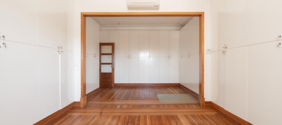 7 bedrooms Apartment in Lisbon, Portugal No. 213065 2