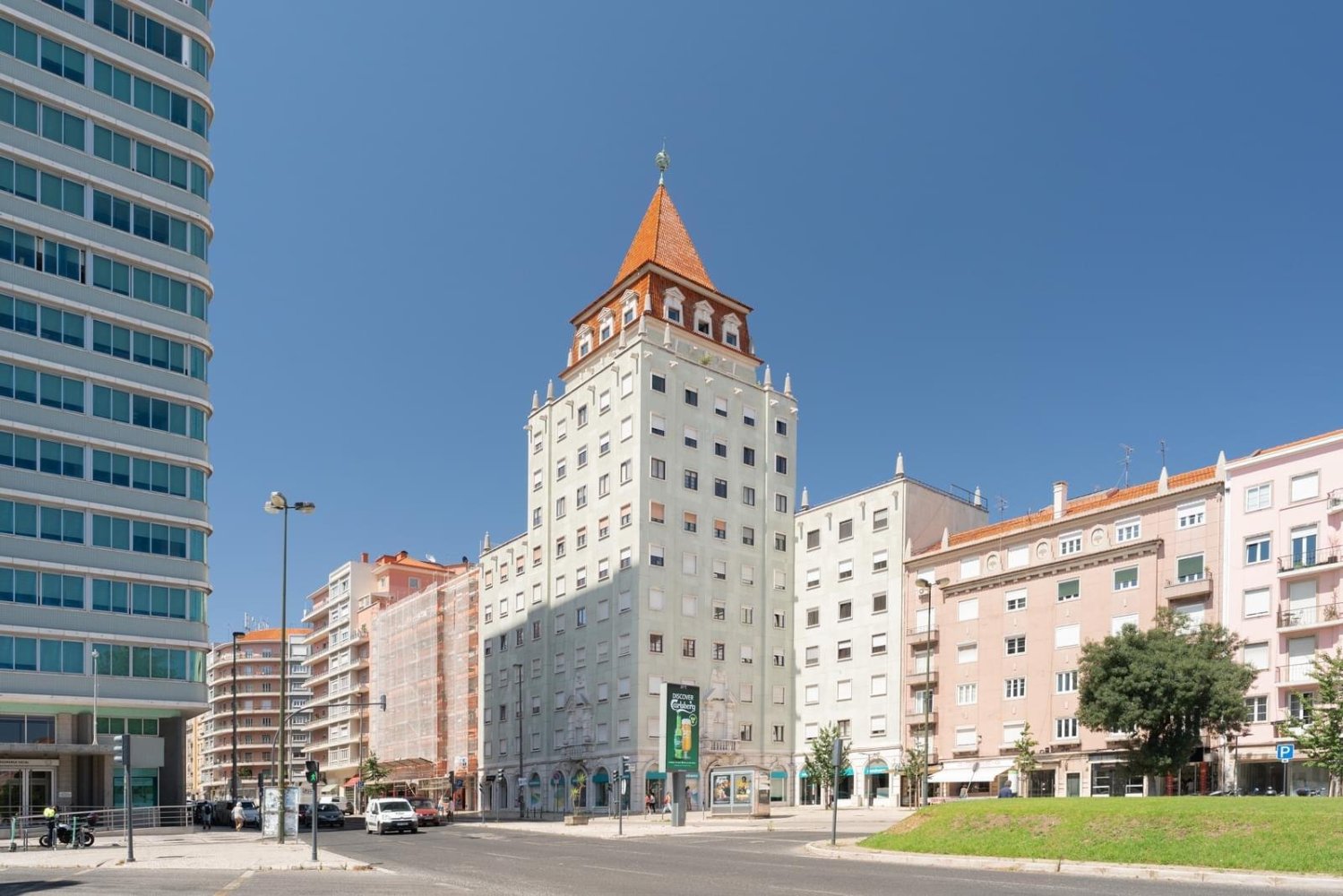 7 bedrooms Apartment in Lisbon, Portugal No. 213065