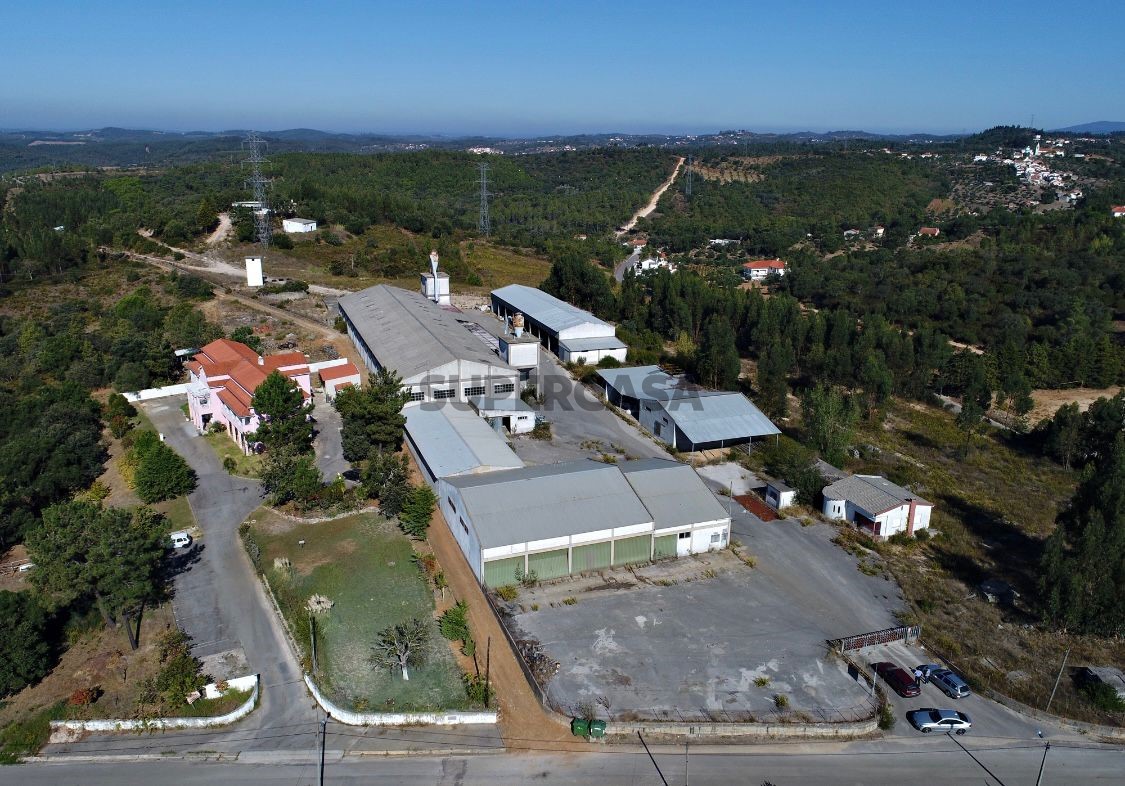 Imóvel comercial em Tomar, Portugal 4410 m² N.º 334653