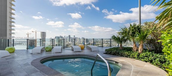 3 dormitorios propiedad comercial en alquiler en Miami, Miami-Dade, Florida, USA № 615208 27