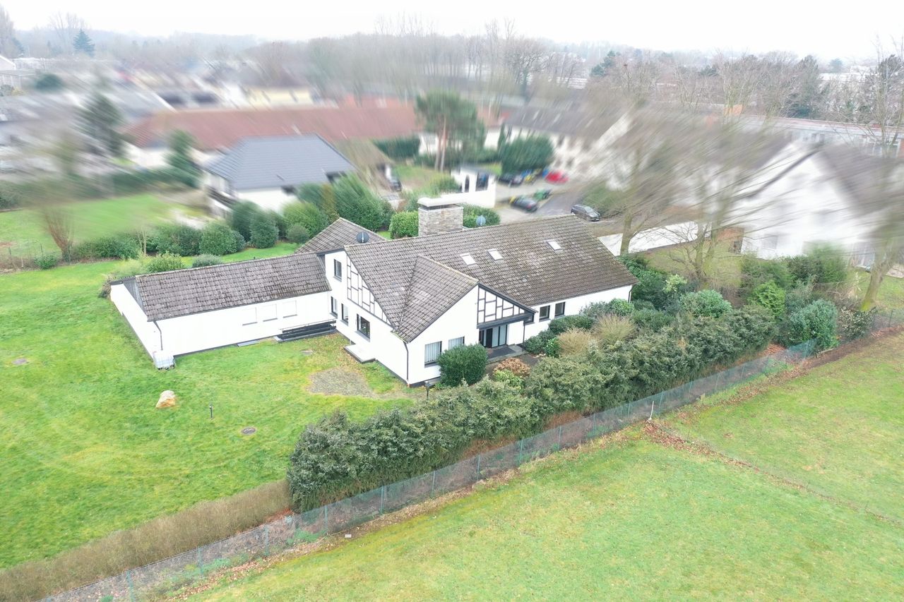 Villa T4 em Duren, Germany N.º 8670