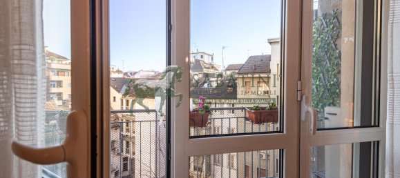 2 bedrooms Apartment in Milan, Italy No. 291801 6