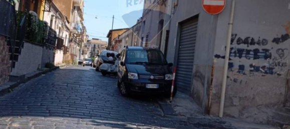 2 Schlafzimmer Wohnung in Catania, Italy, Nr. 320360 6