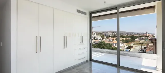 3 bedrooms Apartment in Germasogeia, Cyprus No. 3666 3