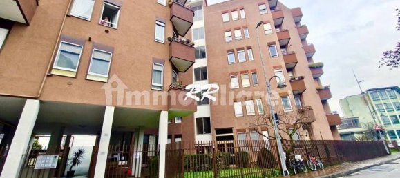  مرآب في Baranzate, Italy 16متر مربع رقم 312366 6