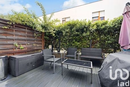 Apartamento de 2 habitaciónes en Romainville, France No. 292002