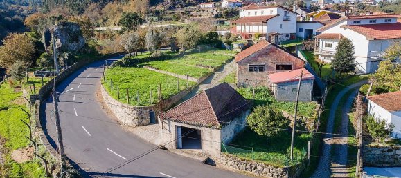 3 bedrooms House in Oliveira de Frades, Portugal No. 160615 2