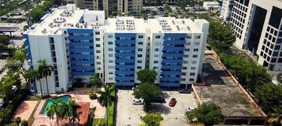 1 dormitorio propiedad comercial en alquiler en Miami, Miami-Dade, Florida, USA № 615355 13