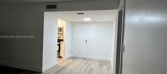 1 dormitorio propiedad comercial en alquiler en Miami, Miami-Dade, Florida, USA № 615355 3