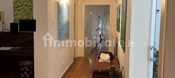 Studio in Vittoria, Italy, Nr. 351549 9