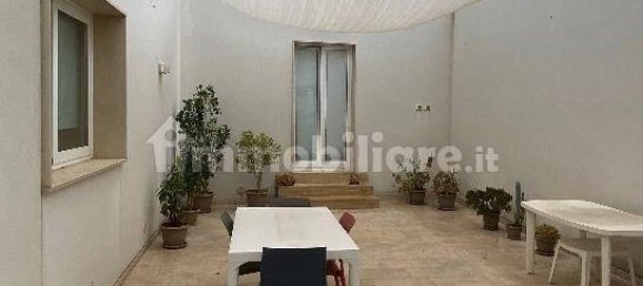 Studio in Vittoria, Italy, Nr. 351549 18