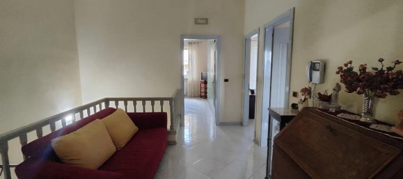 5غرفة شقة في Melito di Napoli, Italy رقم 15537 32