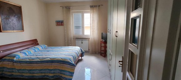 5غرفة شقة في Melito di Napoli, Italy رقم 15537 27