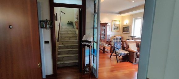 5غرفة شقة في Melito di Napoli, Italy رقم 15537 23