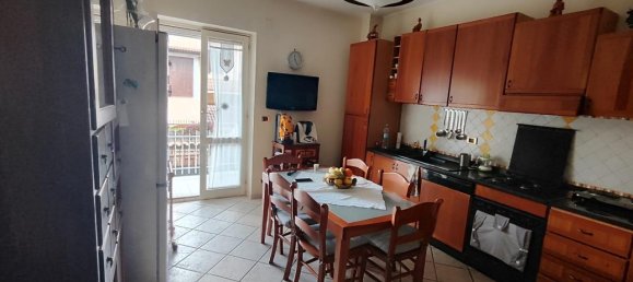 5غرفة شقة في Melito di Napoli, Italy رقم 15537 17