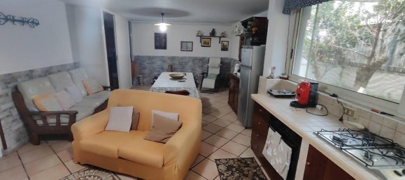 5غرفة شقة في Melito di Napoli, Italy رقم 15537 8