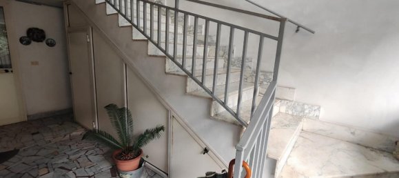 5غرفة شقة في Melito di Napoli, Italy رقم 15537 3