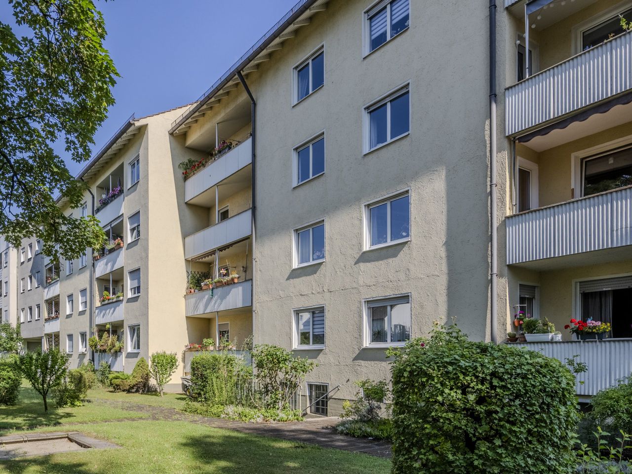 4 rooms Apartment in Munich, Germany No. 247140