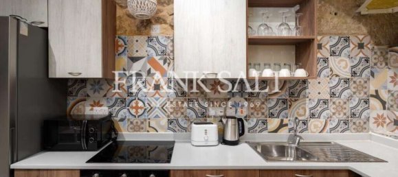 1 bedroom Maisonette in Senglea, Malta No. 5319 3