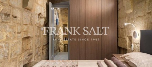 1 bedroom Maisonette in Senglea, Malta No. 5319 10