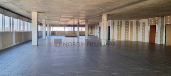 1 room Office in Brescia, Italy No. 163386 4