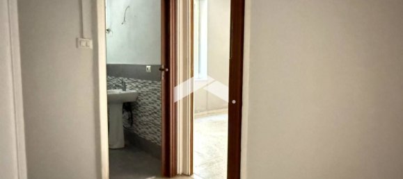 2 bedrooms Apartment in San Giorgio a Cremano, Italy No. 329709 10