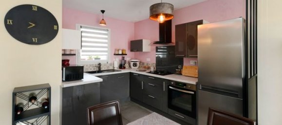 3 غرف نوم منزل في La Couronne, France رقم 305357 2