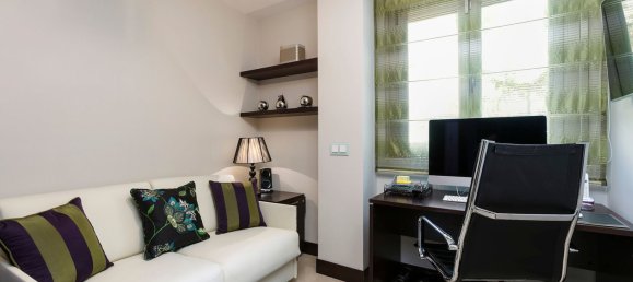 3 bedrooms Apartment in Benahavis, Spain No. 111726 18