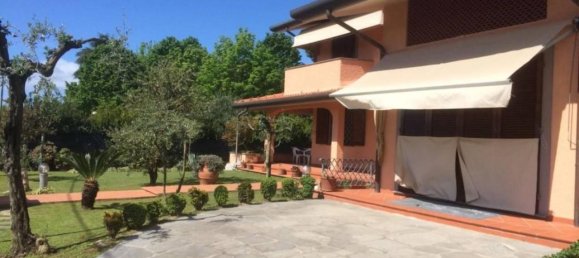 5-salle Villa à Forte dei Marmi, Italy No. 76312 3