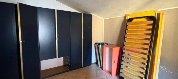 3 rooms Apartment in Villa d'Ogna, Italy No. 300171 8