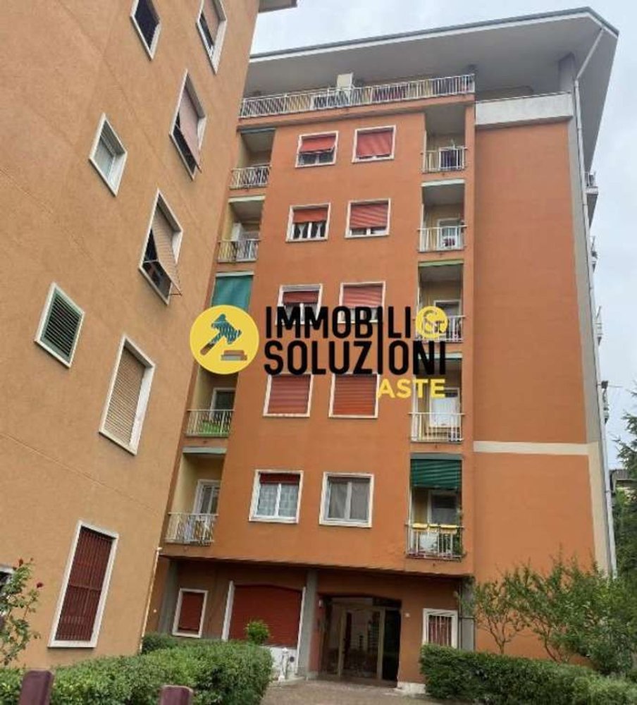 Apartamento de 2 divisões em Garbagnate Milanese, Italy N.º 219871