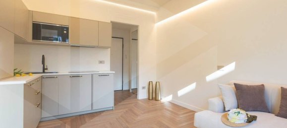 1 bedroom Apartment in Milan, Italy No. 242038 2