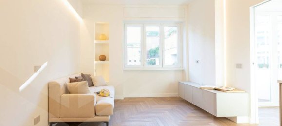 1 bedroom Apartment in Milan, Italy No. 242038 4