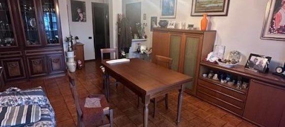 4 rooms Apartment in Rovigo, Italy No. 11660 2