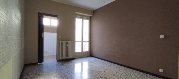 3 bedrooms Apartment in Moncalieri, Italy No. 345659 8